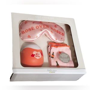 NWT GAL- entines /valentines gift box